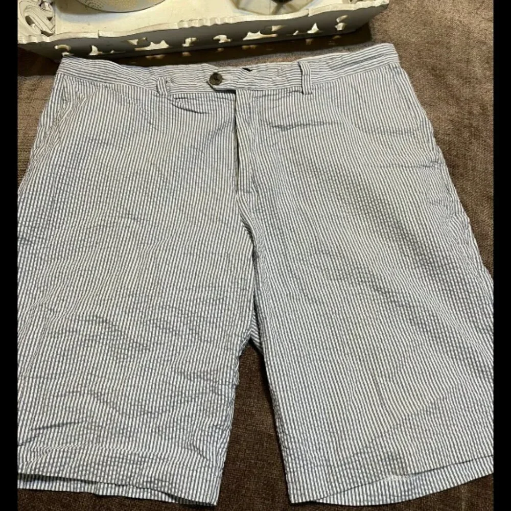 Seersucker Banana Republic Men’s 11” Emerson Shorts— Size 36